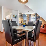 Apartment D 31 *